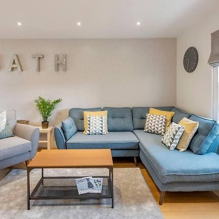 Fantastic 3-Bed House With Parking Vila Bath Exterior foto