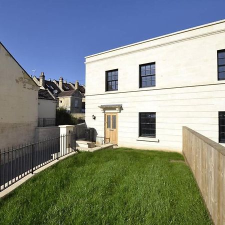 Fantastic 3-Bed House With Parking Vila Bath Exterior foto