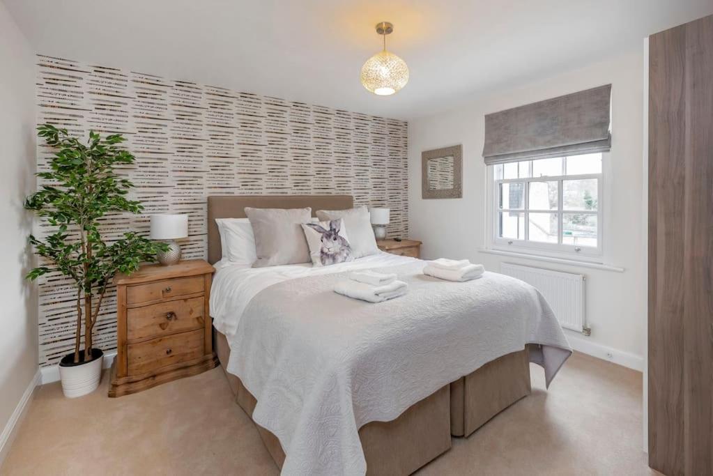 Fantastic 3-Bed House With Parking Vila Bath Exterior foto