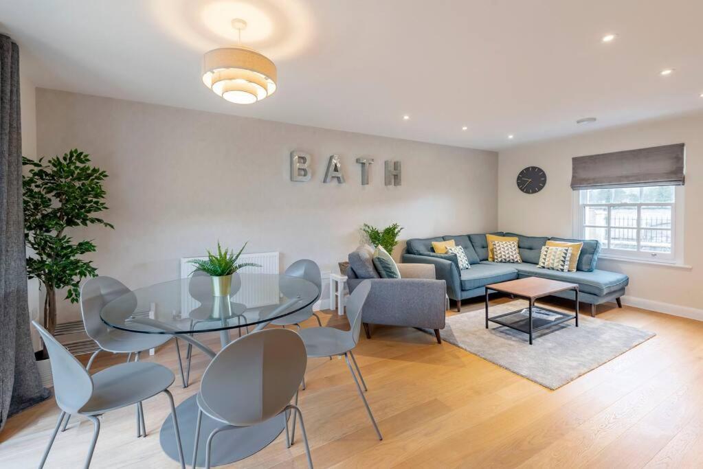 Fantastic 3-Bed House With Parking Vila Bath Exterior foto